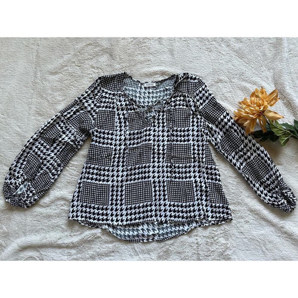 Olivia Grey Houndstooth Plaid Blouse Size L